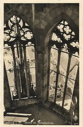 AK Freiburg i. Br. Motiv im Münsterturm. ca. 1920, Postkarte. Serien Nr