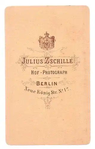 Fotografie Zschille, Berlin - Portrait Dame in pompösen Kleid, Fotografie