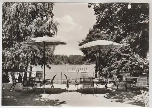 AK Himmelpfort (Kr. Gransee) Erholungsheim Werner Schaumann, Terrasse am Haussee