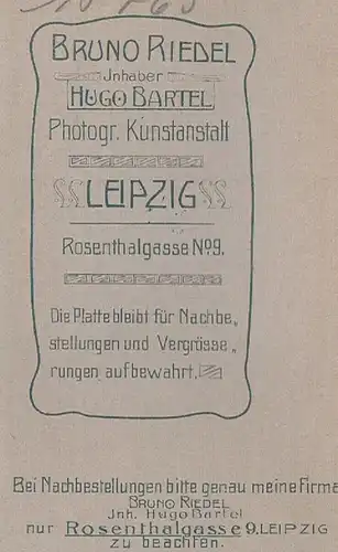 Fotografie Riedel, Leipzig - Portrait Junger Herr mit Fliege, Fotografie