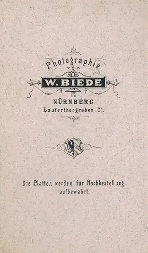 Fotografie W. Biede, Nürnberg - Portrait Junger Herr mit... Fotografie. Fotobild