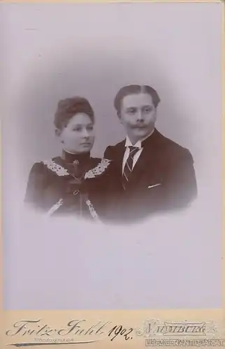 Portrait Herm. Preiske und Frau - bürgerliches junges Paar, Fotografie. Fotobild