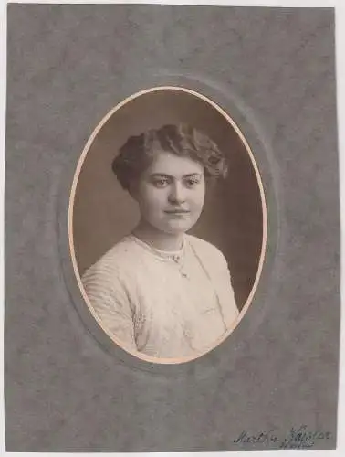 Fotografie Portrait Martha Kässler, Junges hübsches Mädchen, um 1900, Porträt