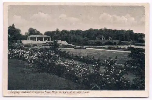 AK Leipzig, Richard-Wagner-Hain, Blick zum Pavillion und Wehr. Postkarte