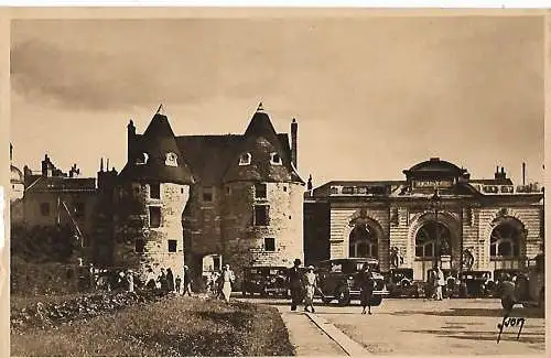 AK Dieppe. Les Tourelles et le Theatre. ca. 1917,  gebraucht, gut