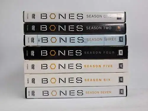 7 DVD-Boxen: Bones - Die Knochenjägerin. Staffel 1-7, Emily Deschanel