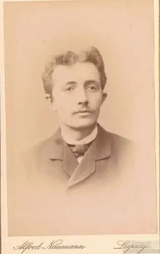 Fotografie Naumann, Leipzig - Portrait Herr mit Oberlippenbart, Fotografie