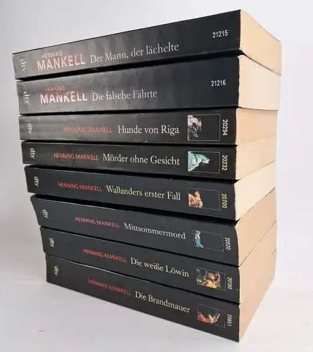 8 Bücher Henning Mankell: Wallanders erster Fall, Mittsommermord, Löwin, Hunde..