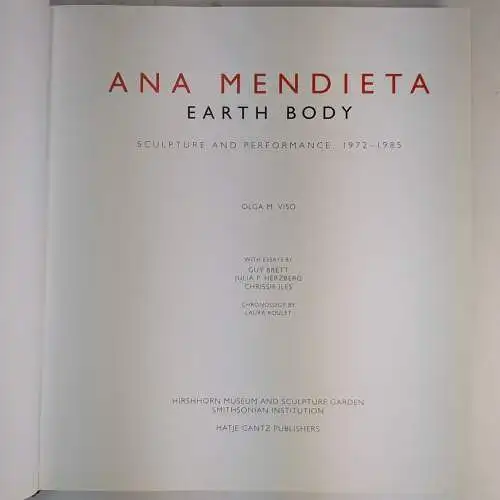 Buch: Ana Mendieta - Earth Body, Sculpture and Performance, 1972-1985, Hatje Can