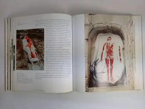 Buch: Ana Mendieta - Earth Body, Sculpture and Performance, 1972-1985, Hatje Can