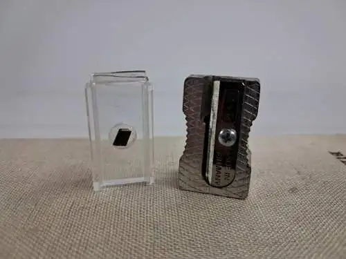 Buch: Bilder-ABC. Das kleinste Buch der Welt. Größe 3,0 x 2,5 mm, Pruggmayer