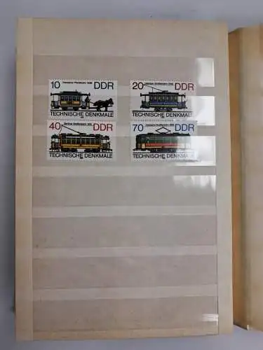 Schaubek Briefmarkenalbum, teils befüllt, DDR, Polska, Slovenko, Ceskslovenko...