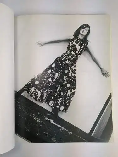 Ausstellungskatalog: Kiki Kogelnik - Retrospektive 1935-1997, Böhlau