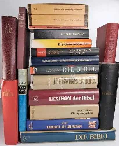 19 Bücher - Großes Buchpaket Bibeln, Altes & Neues Testament + Apokryphen