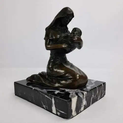 Bronze Skulptur Frau mit Baby, Bronze Garanti Paris, J. B. Deposee, Milo