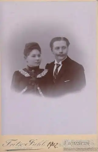 Portrait Herm. Preiske und Frau - bürgerliches junges Paar, Fotografie. Fotobild