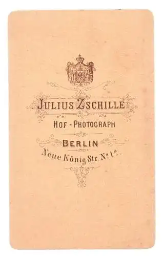 Fotografie Zschille, Berlin - Portrait Dame in pompösen Kleid, Fotografie