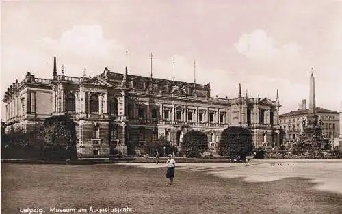 AK Leipzig. Museum am Augustusplatz, Postkarte, Verlag W. Radestock Nachf