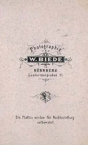 Fotografie W. Biede, Nürnberg - Portrait Herr mit Vollbart, Fotografie. Fotobild