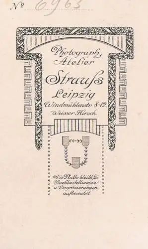 Fotografie Strauss, Leipzig - Portrait Herr mit Nasenkneifer, Fotografie