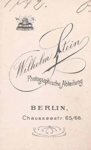 Fotografie Stein, Berlin - Portrait Strenge Dame, Fotografie. Fotobild