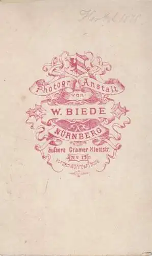 Fotografie W. Biede, Nürnberg - Porträt Dame mit Flechtfrisur und... Fotografie