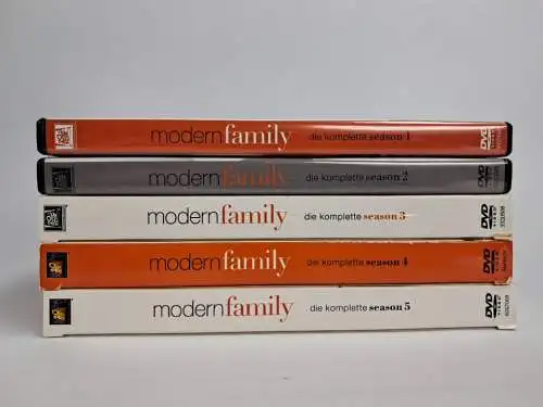 5 DVD-Boxen: Modern Family. Staffel 1-5, Serie, Christopher Lloyd, Ed ONeill