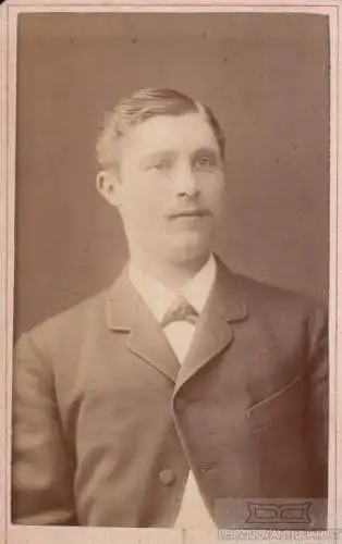 Fotografie W. Biede, Nürnberg - Porträt bürgerlicher Herr mit... Fotografie