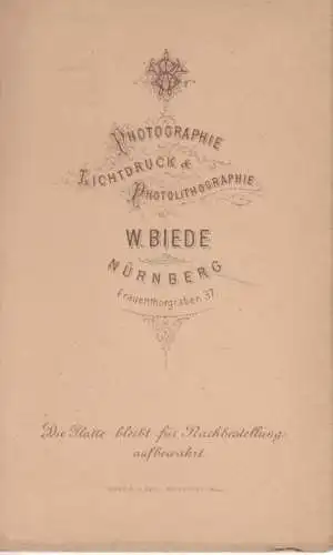 Fotografie W. Biede, Nürnberg - Porträt Dame mit hochgestecktem... Fotogr 273396