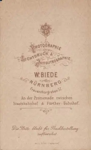 Fotografie W. Biede, Nürnberg - Porträt bürgerlicher Herr mit... Fotograf 273395