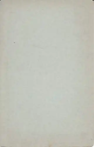 Portrait bürgerlicher Herr mit Igelschnitt und kurzem Vollbart, Fotografie