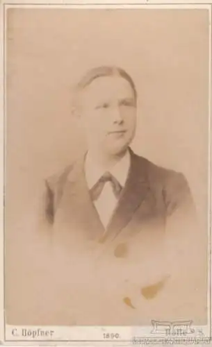 Portrait bürgerlicher Herr mit Scheitel im Anzug, Fotografie. Fotobild, ca. 1890