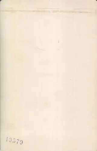 Portrait Herr mit Oberlippenbart und Taschenuhr mit Blumenrand, Fotografie
