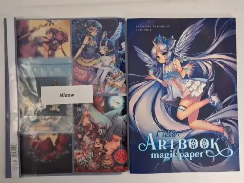 Bundle Manga Miaow: Artbook magic paper 2010-2018, 3 Anhänger, 4 Postkarten