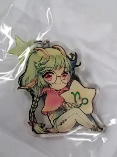 Bundle Manga Miaow: Artbook magic paper 2010-2018, 3 Anhänger, 4 Postkarten