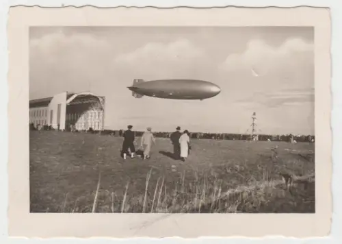 Fotografie: Landung des Luftschiffs Hindenburg in Friedrichshafen, Willi Späth