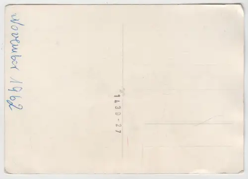 AK 3 Damen und 1 Herr mit 1 Flasche Champagne Pommery, 1962, Foto, Postkarte