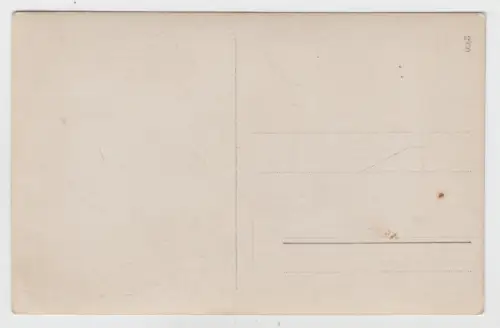 AK Portrait Junge in kurzen Hosen, langen Socken und Schnürstiefeln, vintage