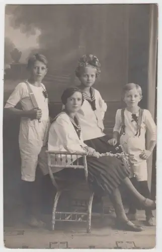 AK Portrait 4 Kinder / Geschwister, 1920er Jahre, Atelier Max Petermann, Leipzig
