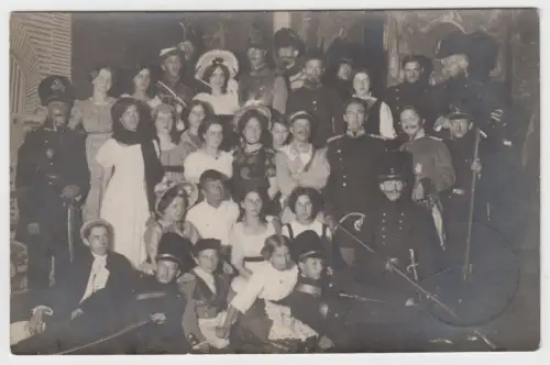 AK Gruppenfoto / Kostüme, 1913, Postkarte, gelaufen, Fotografie, vintage