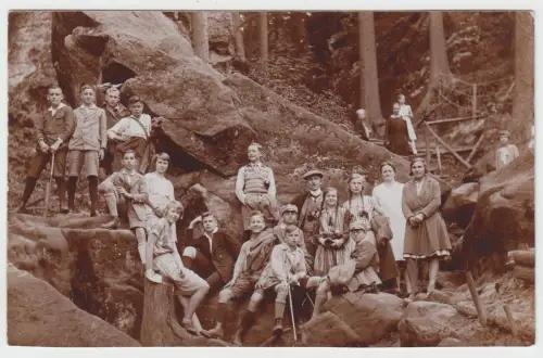 AK Gruppenfoto Wandergruppe im Gebirge, 1920er Jahre, Foto, vintage, Cellofix