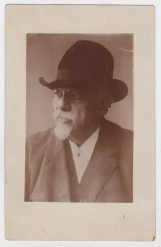 AK Portrait Alter Mann mit Bart und Hut, 20. Jahrhundert, Postkarte, ungelaufen