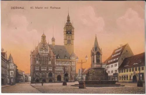 AK Dessau. Kl. Markt mit Rathaus, 1910, Heiss & Co., Postkarte, gelaufen, gut