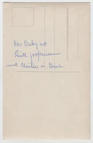 AK Portrait Ruth Großmann mit Mutter und Großmutter zur Taufe, Fotografie