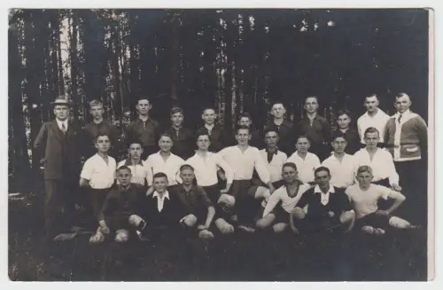 AK Gruppenfoto junge Männer, Fotografie, Postkarte, vintage, ungelaufen