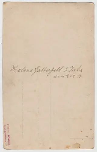 AK Portrait Helene Gatterfeld 1. Jahr am 21.7.17 - Mädchen mit Puppe, 1917, Foto