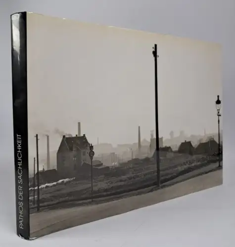 Ausstellungskatalog: Pathos der Sachlichkeit, 2001, Ludwig Galerie