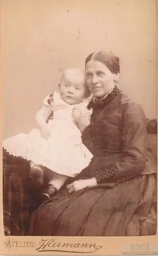 Fotografie Herrmann, Leipzig - Portrait Frau mit Kind, Fotografie. Fotobild