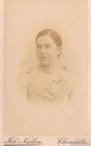 Fotografie Niclou, Chemnitz - Portrait Junges Fräulein, Fotografie. Fotobild