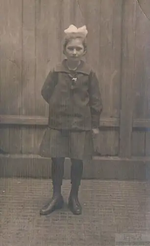 AK Mädchen mit Haarschleife und Halstuch, Postkarte. Fotokarte, gebraucht, gut